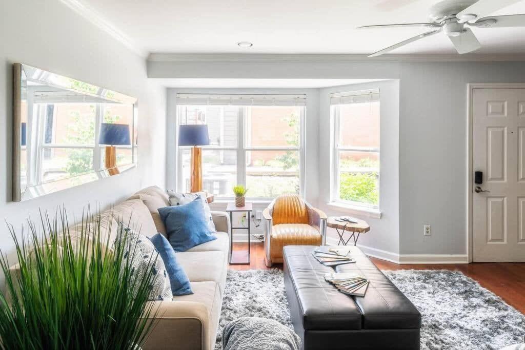 Walk To Broadway Charming Modern Historic Townhome Нэшвилл Экстерьер фото